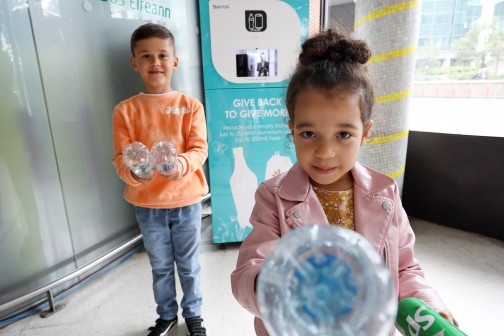 Ethan Braga aged seven and Mia Nkosi aged five launch Bus Éireann’s reverse vending machines in Busáras, Dublin and Letterkenny stations. 
